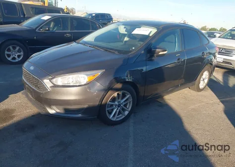 2017 Ford Focus Se z USA, uszkodzony, nr VIN 1FADP3F27HL211381